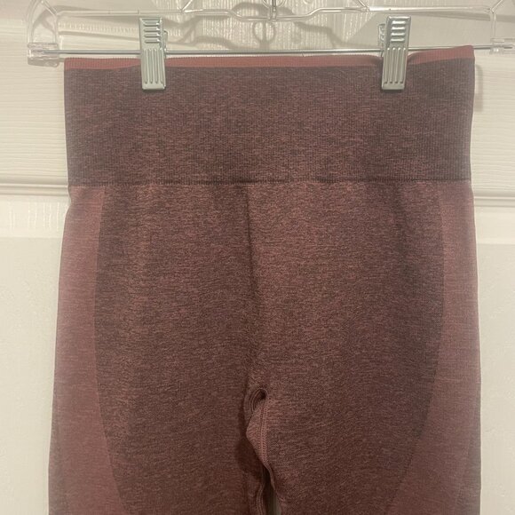 Pink Victoria's Secret Seamless Plum Leggings (5 clothing items for $15) - Picture 4 of 9